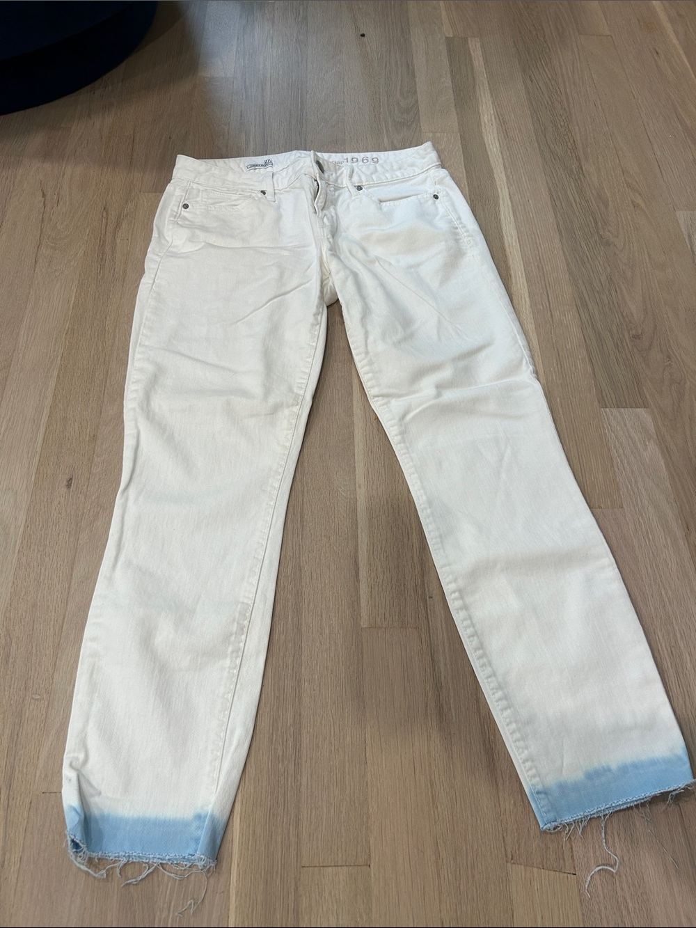 GAP White Always Skinny Jeans 27